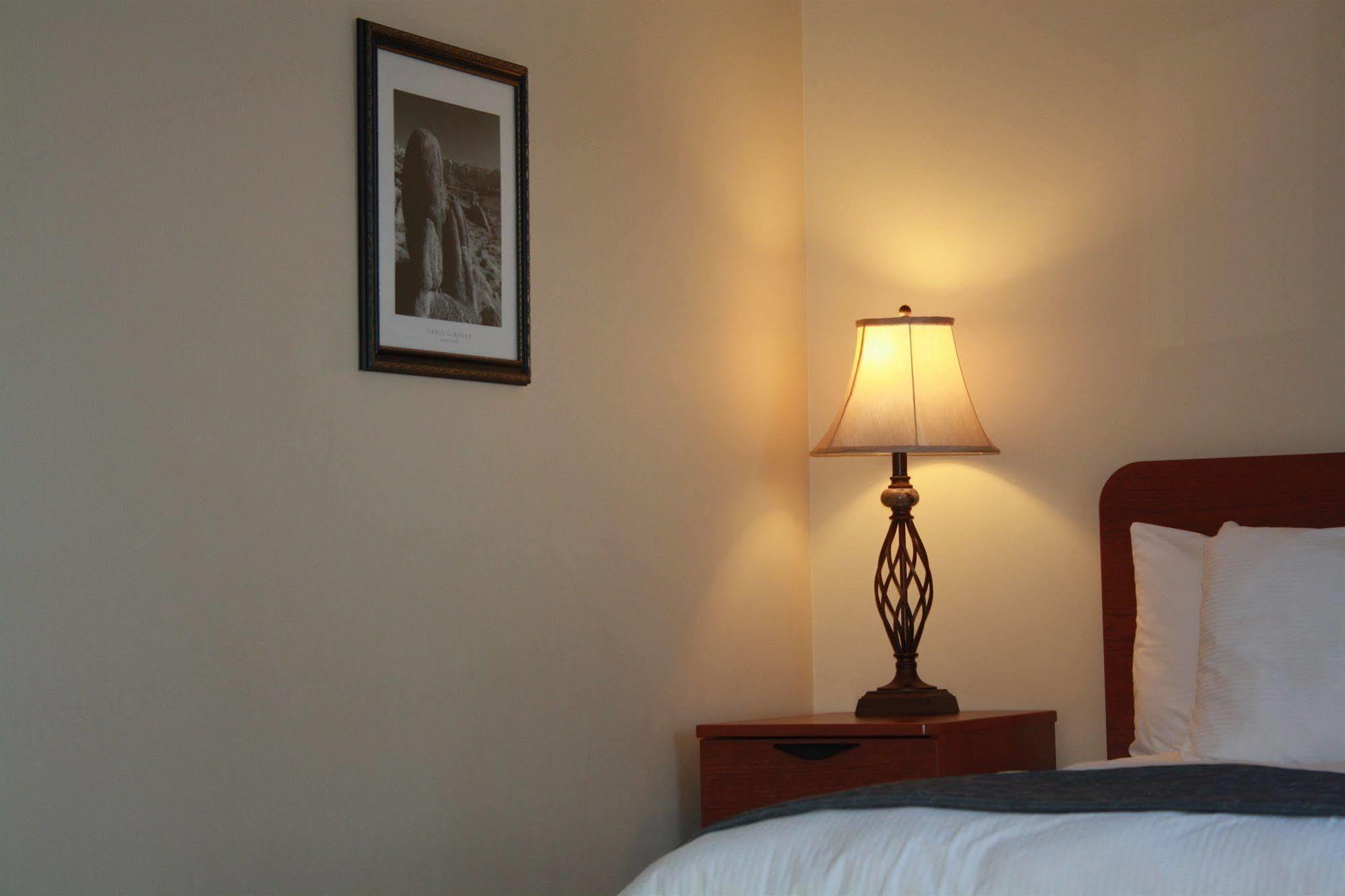 University Of Alberta - Hotel Edmonton Ngoại thất bức ảnh