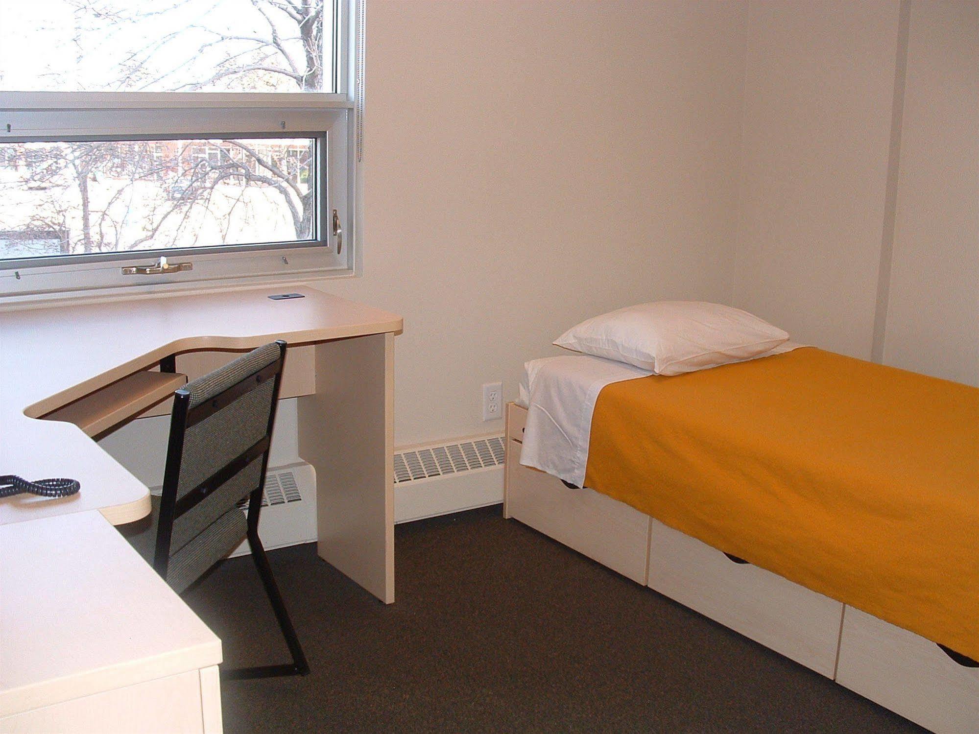 University Of Alberta - Hotel Edmonton Ngoại thất bức ảnh