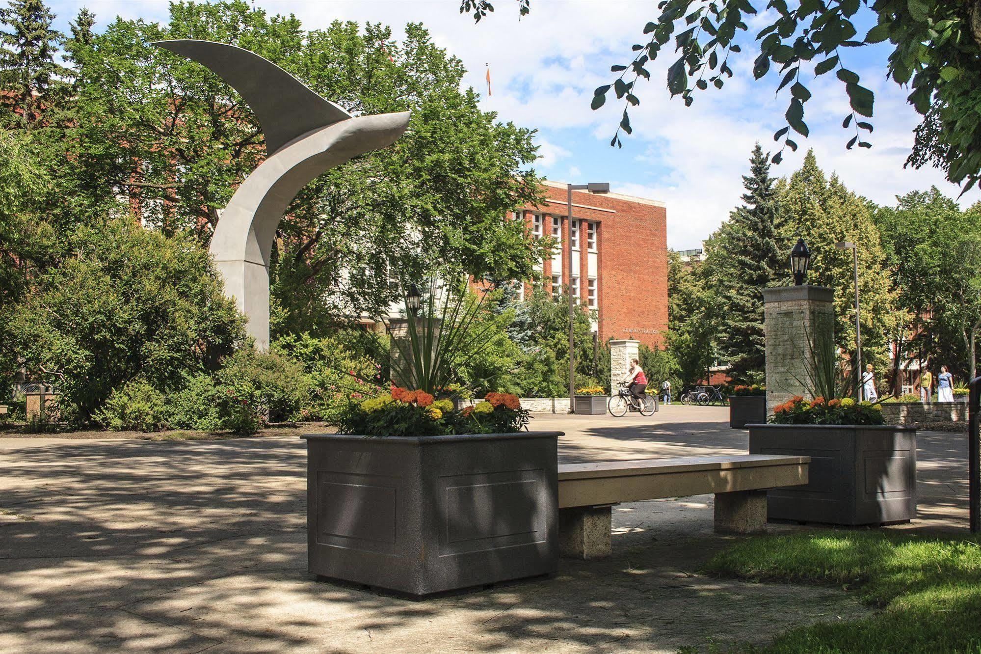 University Of Alberta - Hotel Edmonton Ngoại thất bức ảnh