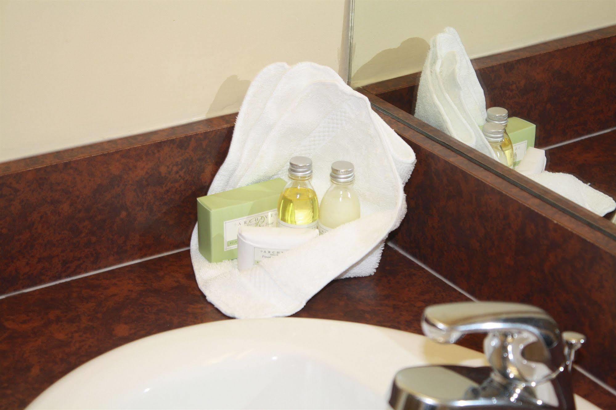 University Of Alberta - Hotel Edmonton Ngoại thất bức ảnh